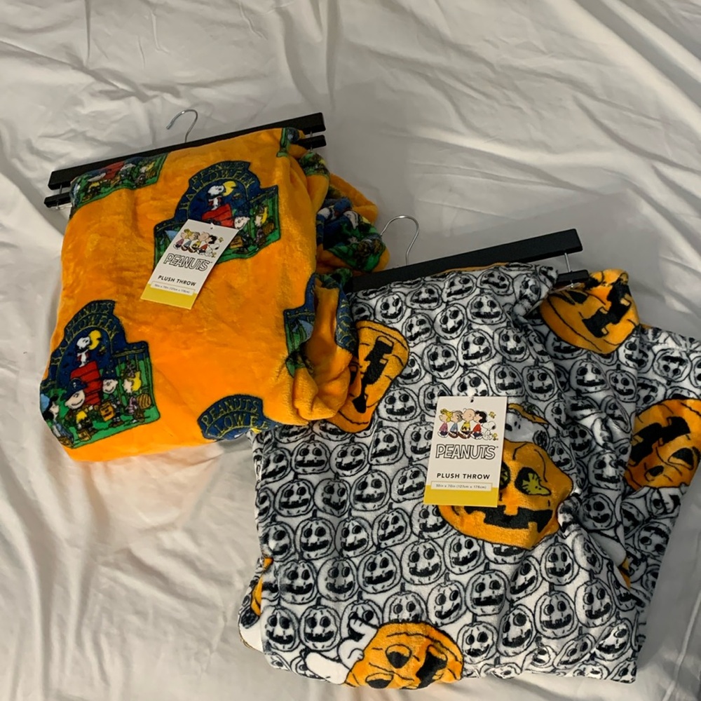 New Two set of Blanket Charlie Brown